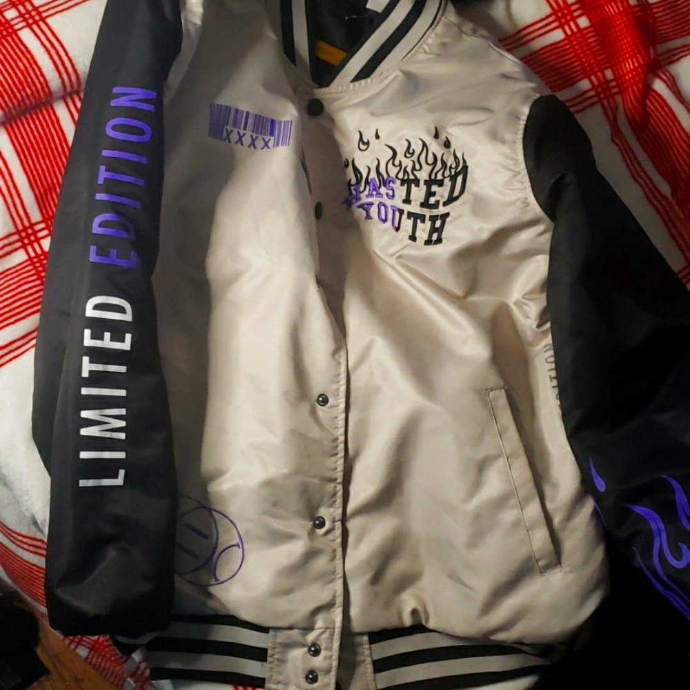 Jacket bomber